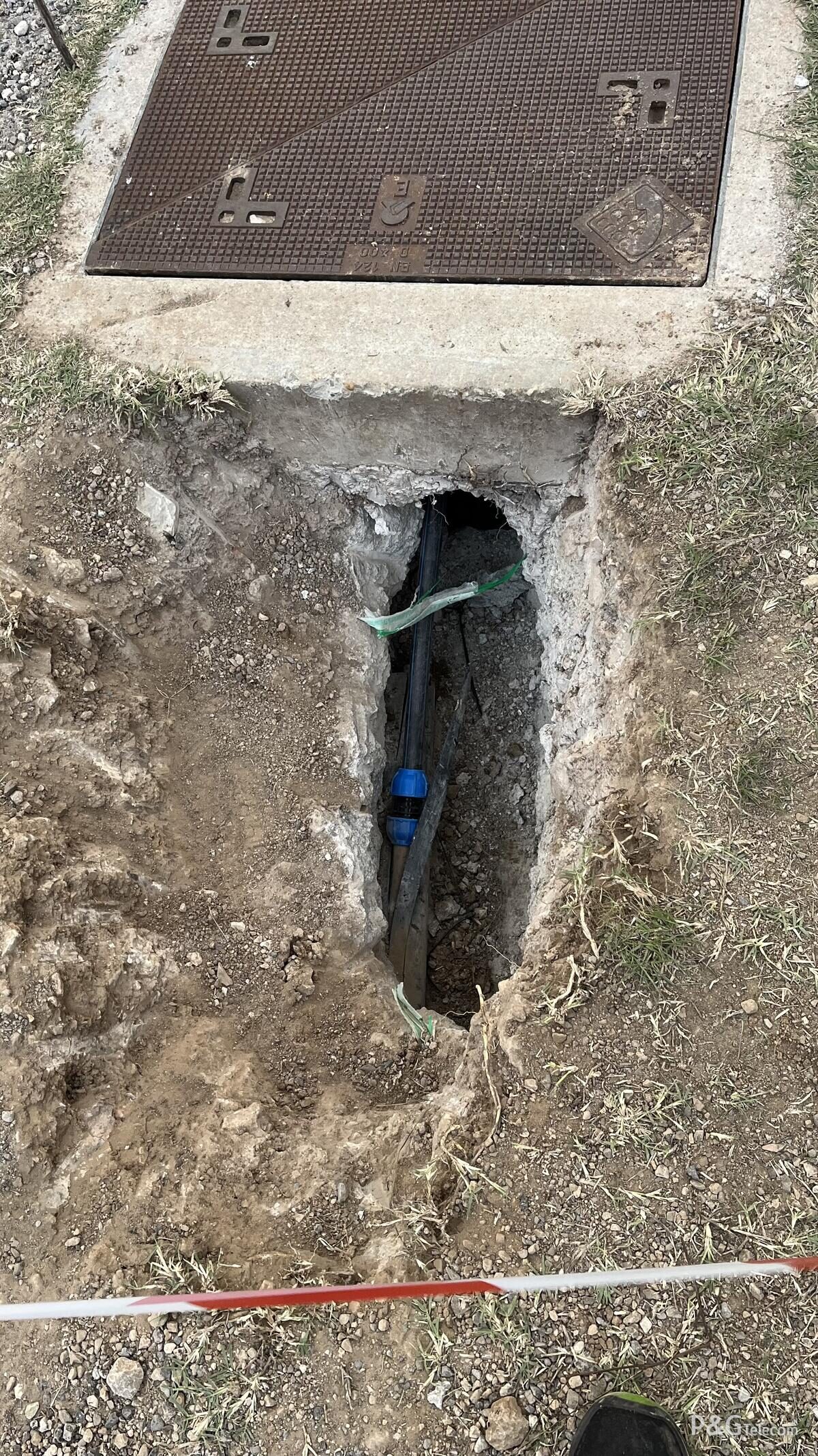 Chantier de génie civil léger balisé en zone PACA, P&G Telecom