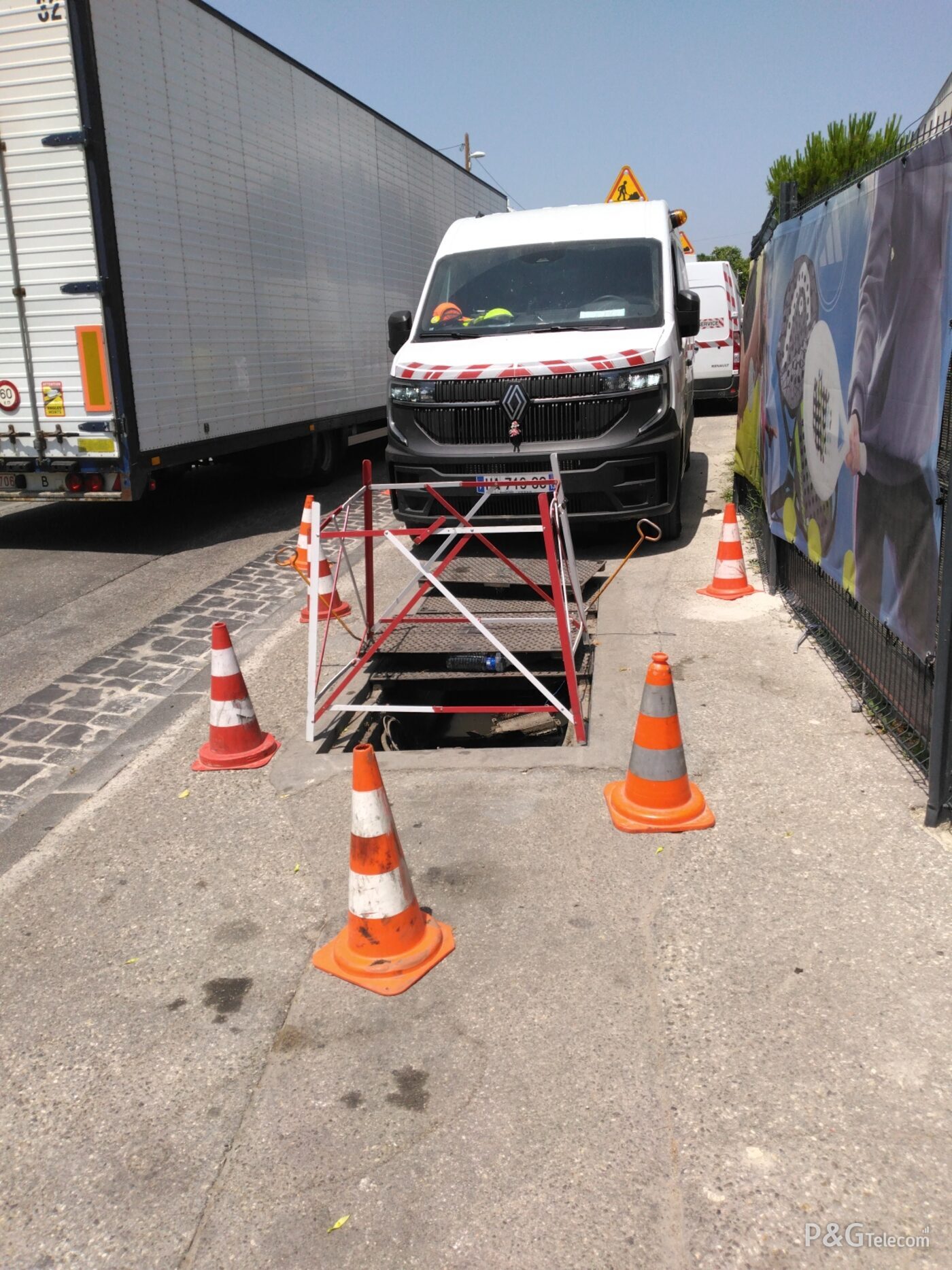 Chantier P&G Telecom : tirage de câbles en zone urbaine